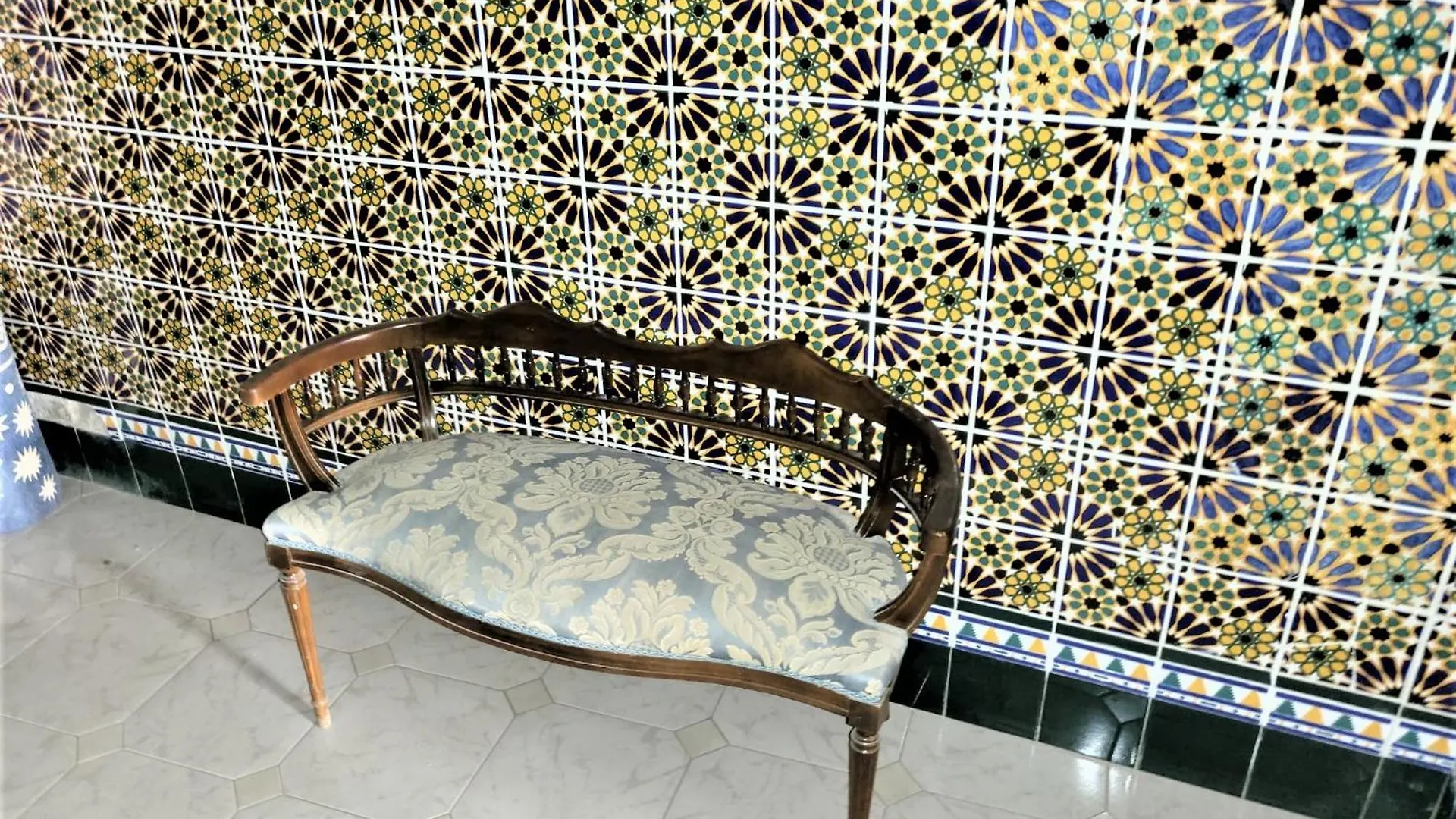 セビリアCasa Parras Basilicaアパートメント セビリア